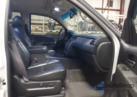 2014 Chevrolet Tahoe Lt z USA, uszkodzony, nr VIN 1GNSKBE06ER153323